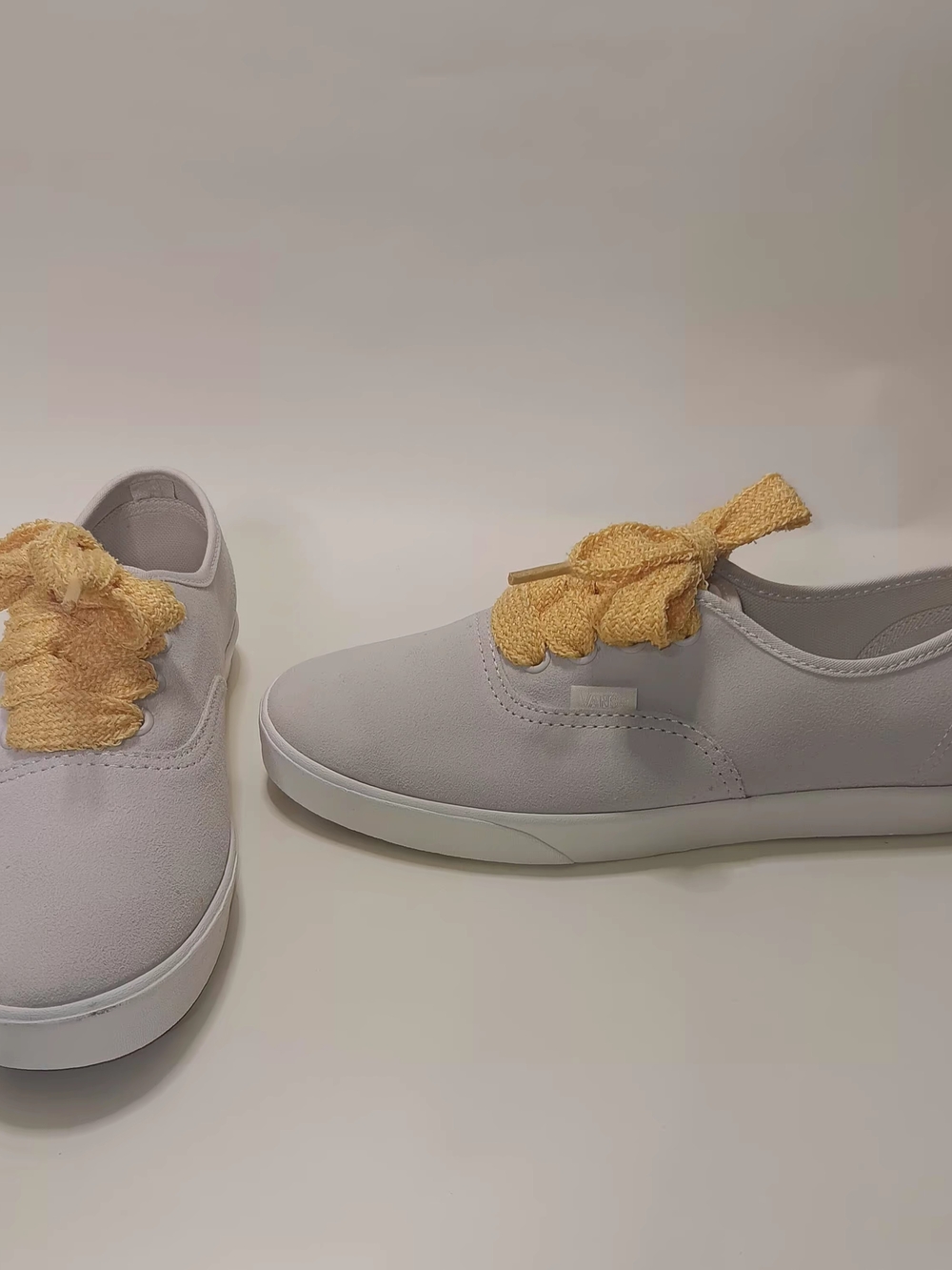 Vans Suede Sneakers off white with Pale Yellow Knit Laces